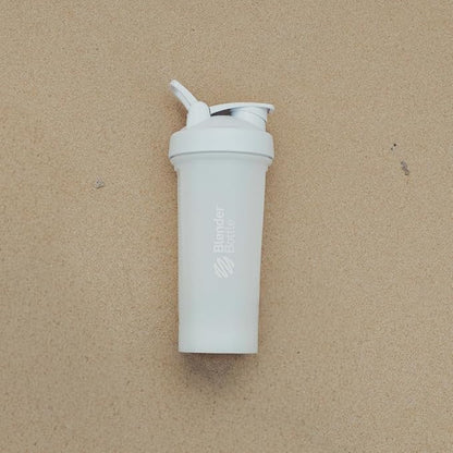 BlenderBottle Classic V2 Shaker Bottle Perfect for Protein Shakes and Pre Workout, 20-Ounce, White