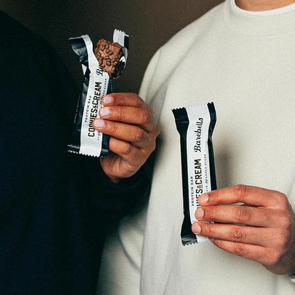 Barebells Protein Bars - Protein Snacks with High Protein - Chocolate Protein Bars - Perfect on The Go Protein Snack & Breakfast Bars (12 Count (Pack of 2), Cookies and Cream)